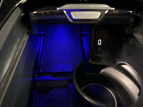 Used 2023 Mercedes-Benz GLC 300 4MATIC image 16