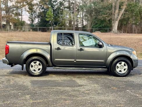 Used 2006 Nissan Frontier SE w/ (P01) Power Pkg image 3