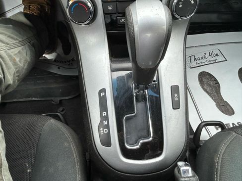 Used 2011 Chevrolet Cruze LT FWD image 23