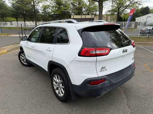Used 2015 Jeep Cherokee Latitude w/ Cold Weather Group AWD/4WD image 5