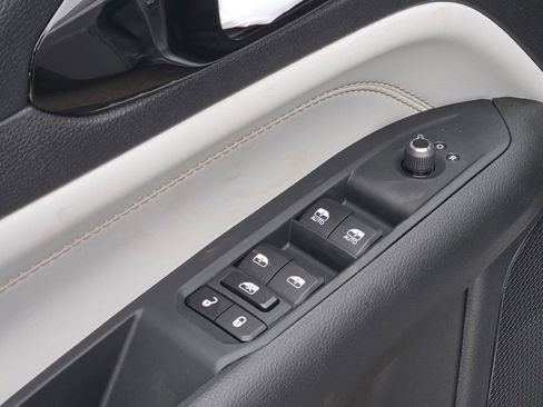 New 2026 Jeep Compass Limited w/ Sun, Sound & Navigation Group image 19