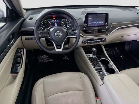 Used 2022 Nissan Altima 2.5 SL FWD image 24