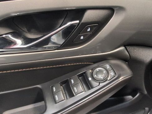 Used 2021 Chevrolet Traverse RS image 15