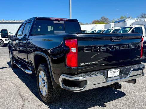 Certified 2021 Chevrolet Silverado 2500 LTZ w/ LTZ Plus Package AWD/4WD image 5