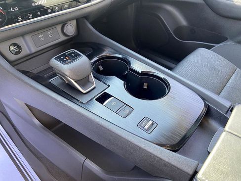 Certified 2024 Nissan Rogue SV image 15