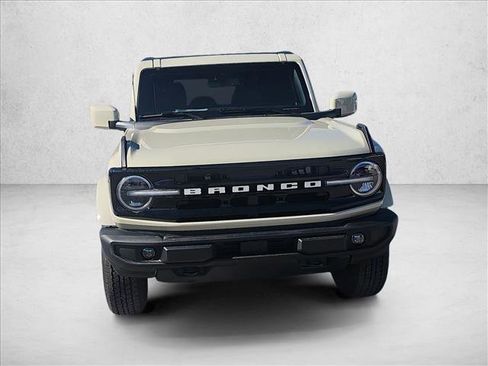 New 2025 Ford Bronco Outer Banks image 8