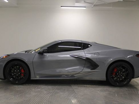 Used 2024 Chevrolet Corvette Stingray Preferred Cpe w/ Z51 Performance Package RWD image 2