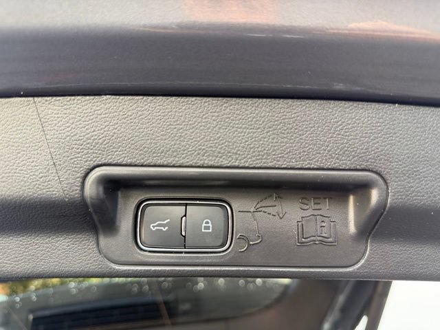 Used 2025 Ford Explorer ST-Line AWD/4WD image 25