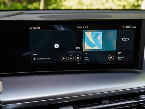 New 2026 Hyundai Ioniq 9 SE AWD/4WD image 24