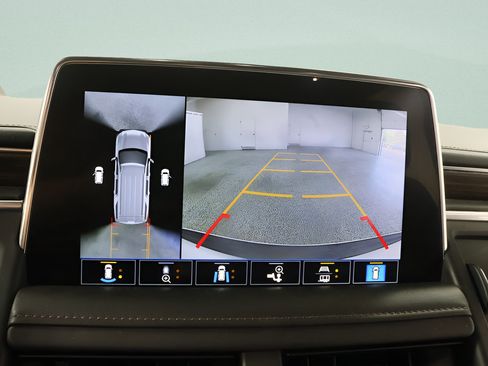 Used 2021 Chevrolet Tahoe High Country AWD/4WD image 9