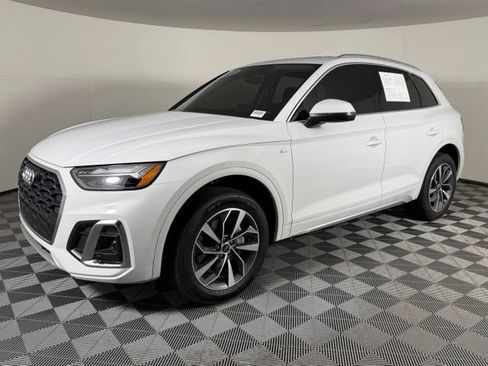 Used 2023 Audi Q5 2.0T Premium Plus w/ Premium Plus Package AWD/4WD image 2