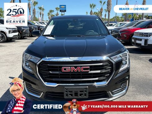 Used 2024 GMC Terrain SLE FWD image 3
