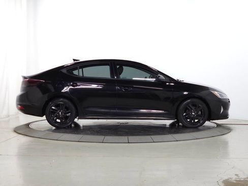 Used 2019 Hyundai Elantra SEL FWD image 10