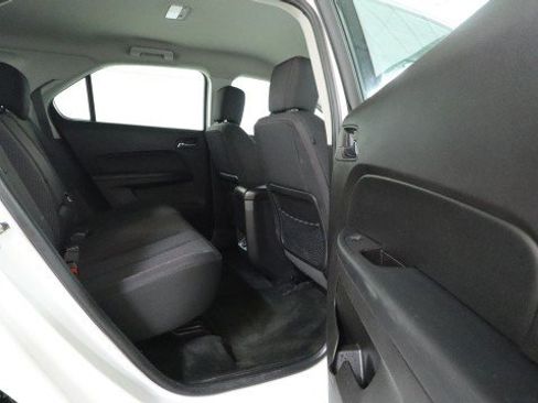 Used 2015 Chevrolet Equinox LS FWD image 11