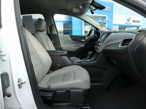 Used 2018 Chevrolet Equinox LT image 13