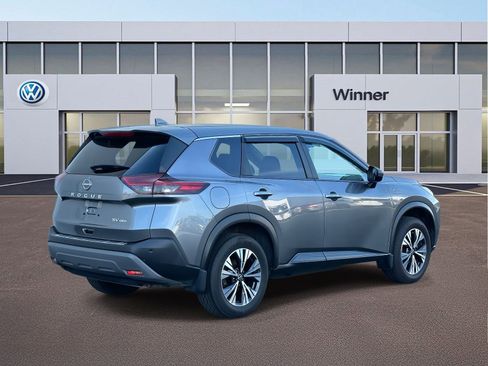 Used 2023 Nissan Rogue SV image 5