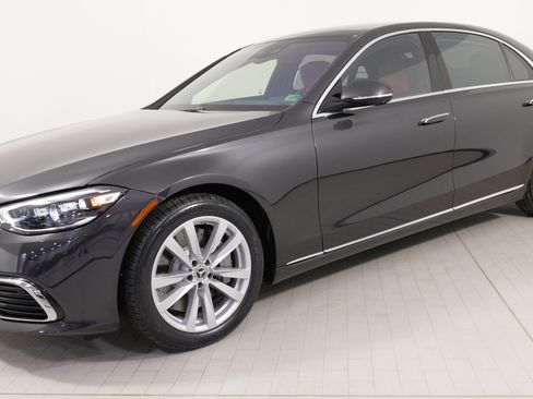 Used 2022 Mercedes-Benz S 500 4MATIC image 4