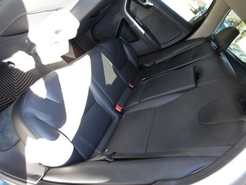 Used 2017 Volvo XC60 T5 Dynamic w/ Preferred Option Package image 19