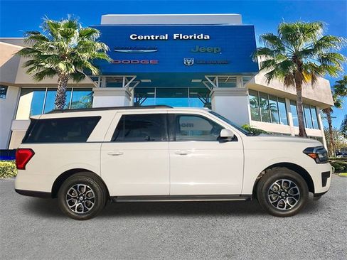 Used 2024 Ford Expedition Max XLT image 4