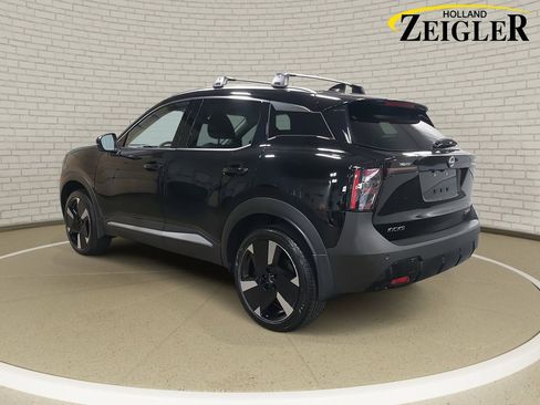 New 2026 Nissan Kicks SR w/ Cold Weather Package image 7
