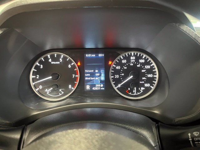 Used 2025 Nissan Sentra S FWD image 26