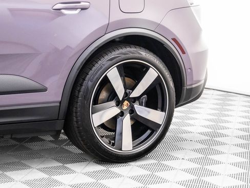 New 2025 Porsche Macan 4S Electric image 36