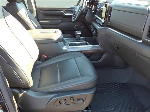 Used 2022 Chevrolet Silverado 1500 LTZ image 19