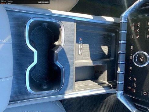 New 2026 GMC Acadia Elevation w/ Elevation Premium Package AWD/4WD image 23