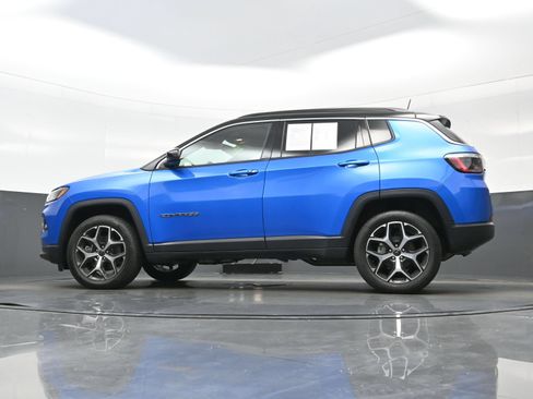 Used 2025 Jeep Compass Limited AWD/4WD image 25