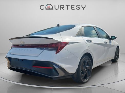 New 2026 Hyundai Elantra SEL Sport Premium FWD image 4