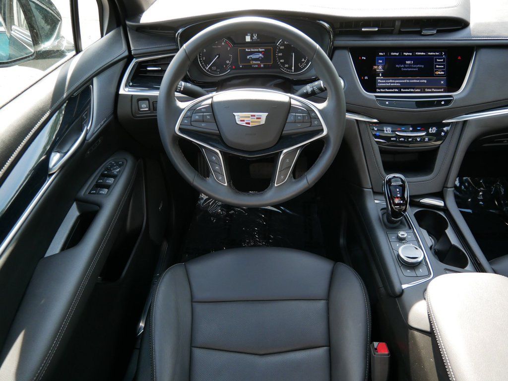 Used 2025 Cadillac XT5 Premium Luxury AWD/4WD image 12