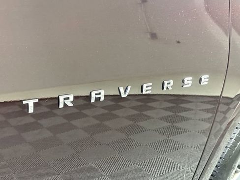 Used 2021 Chevrolet Traverse High Country AWD/4WD image 19