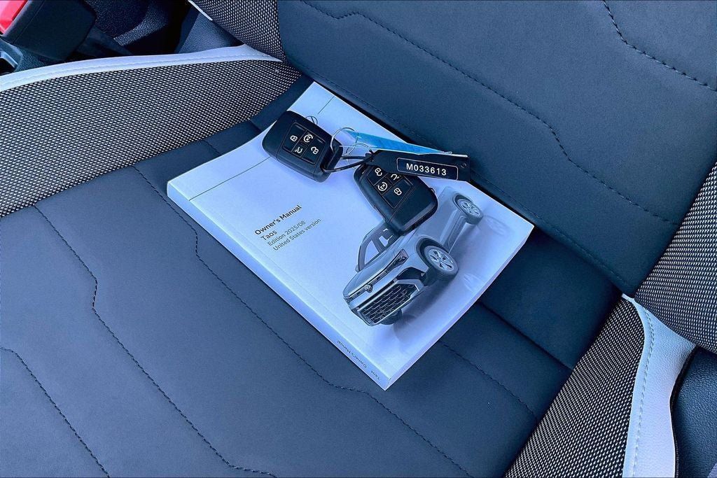 New 2026 Volkswagen Taos SE AWD/4WD image 11