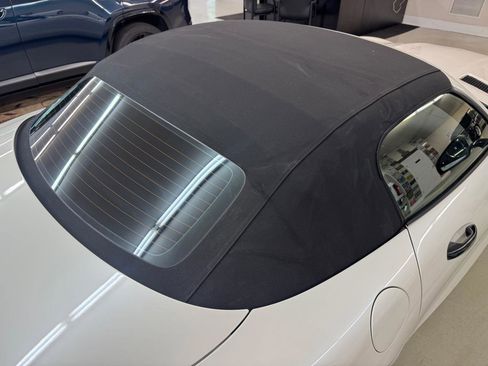 Used 2018 Mercedes-Benz AMG GT Roadster w/ Lane Tracking Package image 9