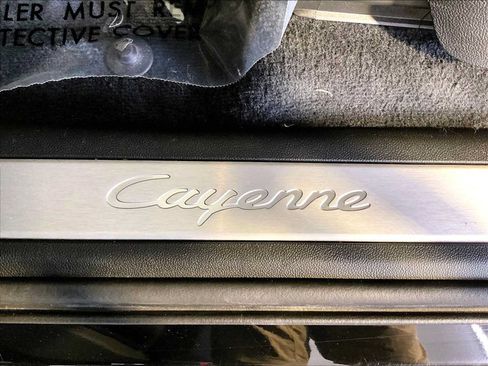 Certified 2023 Porsche Cayenne AWD/4WD image 19