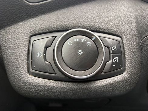 Used 2016 Ford Escape SE w/ Equipment Group 201A AWD/4WD image 16