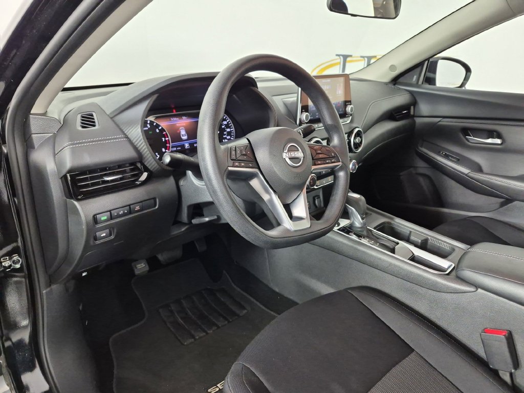 Used 2025 Nissan Sentra SV FWD image 17