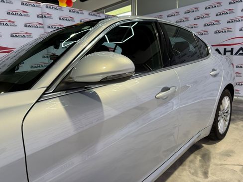 Used 2021 Alfa Romeo Giulia Sprint w/ Sun & Sound Package image 38