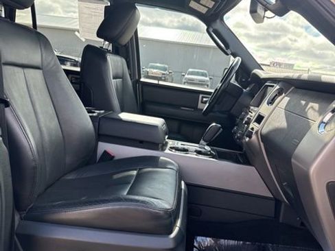 Used 2017 Ford Expedition EL Limited w/ Equipment Group 301A image 12