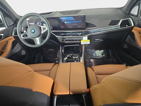 New 2026 BMW X5 xDrive50e w/ M Sport Package AWD/4WD image 12