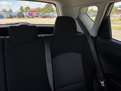 Used 2025 Kia Soul LX w/ LX Technology Package FWD image 32