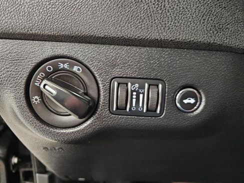 Used 2013 Dodge Charger Police image 18