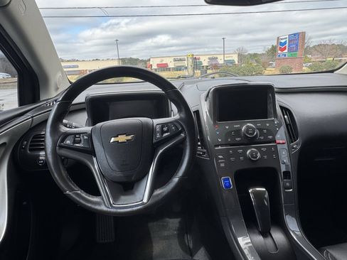 Used 2013 Chevrolet Volt Premium w/ Premium Trim Package FWD image 13