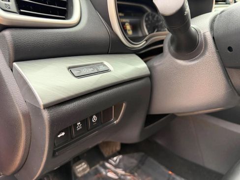 Used 2016 Nissan Altima 2.5 SV FWD image 12