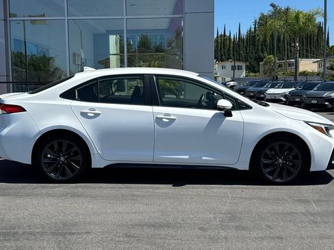 Certified 2024 Toyota Corolla SE FWD image 4