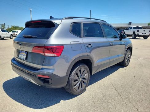 Used 2022 Volkswagen Taos S FWD image 4