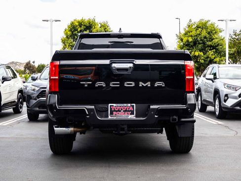 Used 2025 Toyota Tacoma Limited AWD/4WD image 14