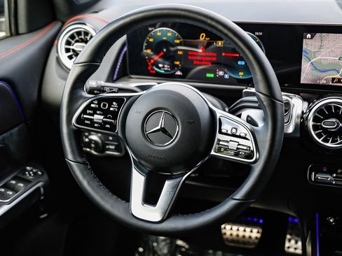 Used 2023 Mercedes-Benz EQB 350 4MATIC SUV image 13