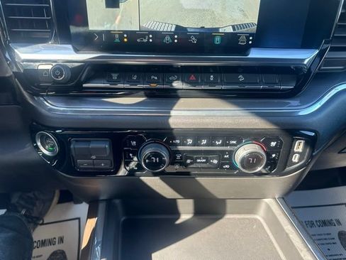 Used 2025 Chevrolet Silverado 2500 High Country w/ Technology Package AWD/4WD image 21