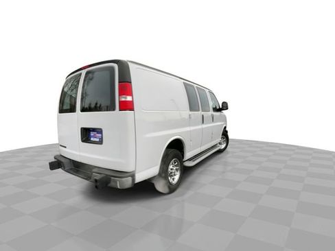 Used 2024 Chevrolet Express 2500 w/ Driver Convenience Package image 9